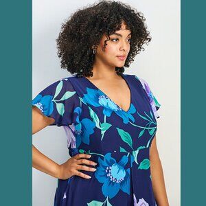 Avenue Navy Floral Glam Jumpsuit 22/24 NWT